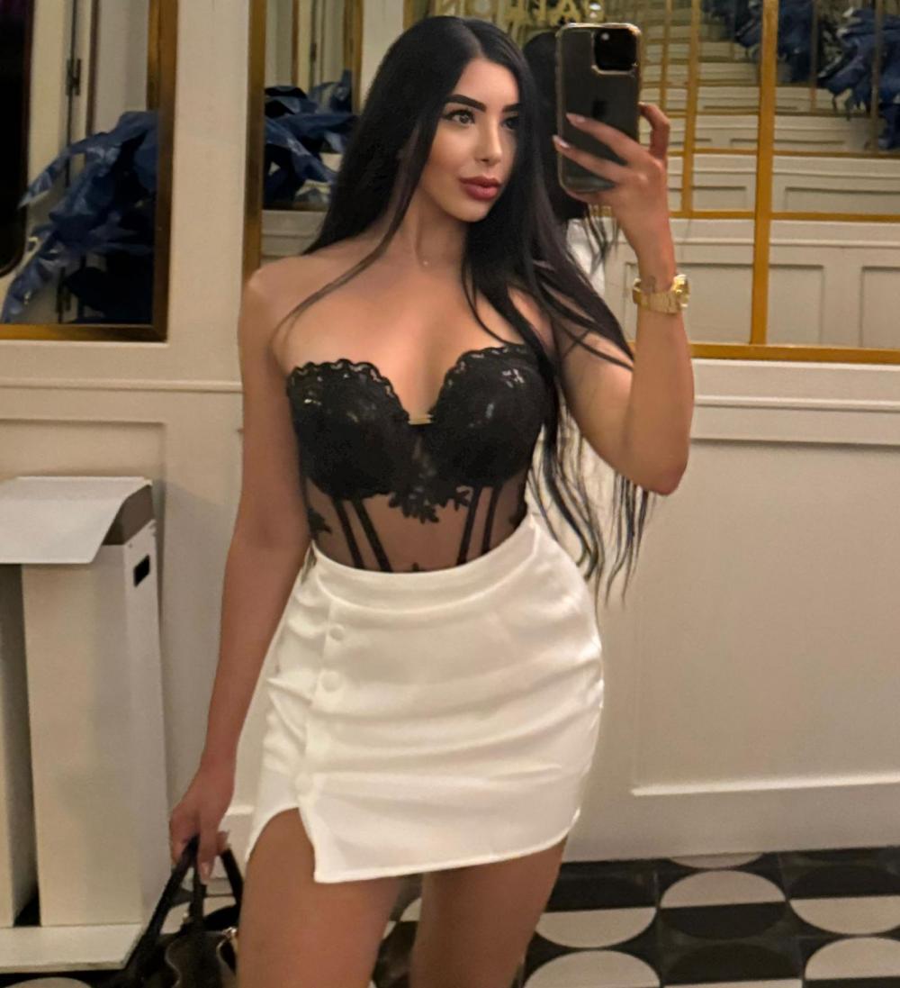 Alessandra Escort